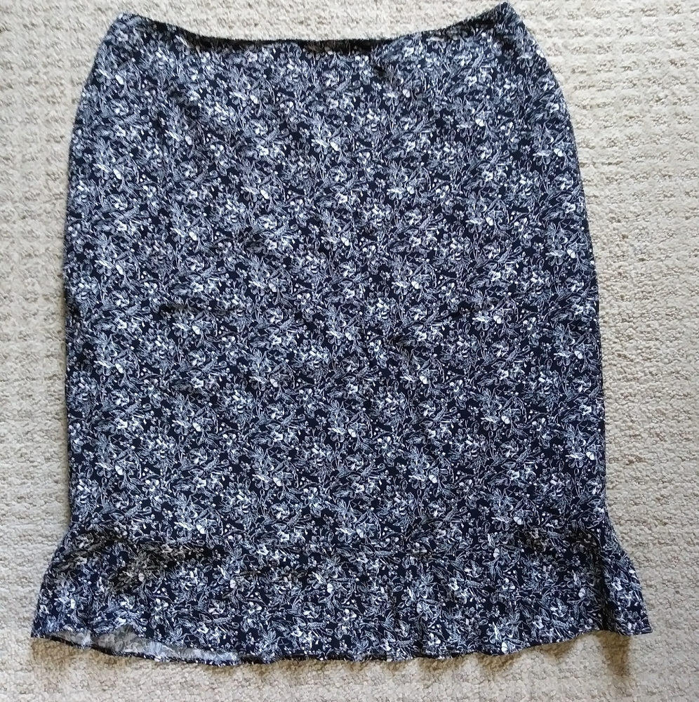 Vintage black and white floral print midi skirt